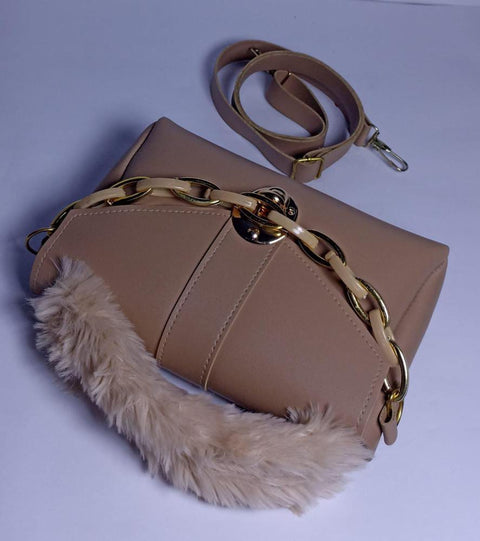 Women's Chunky Chain Purse With Fur